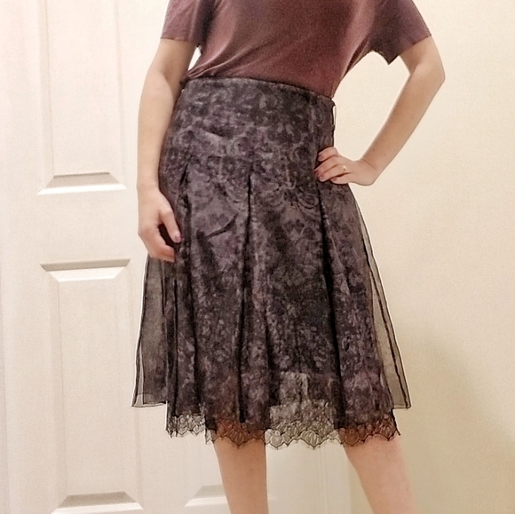 Elie Tahari Dresses & Skirts - Elie Tahari Silk Lace Skirt